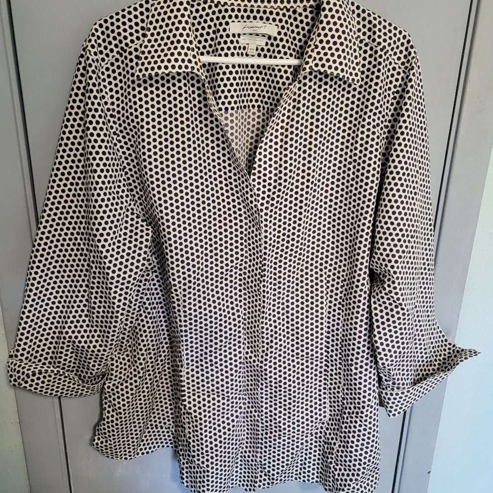 Foxcroft  Black and White Polka Dot Bouse Sz 18w Fitted